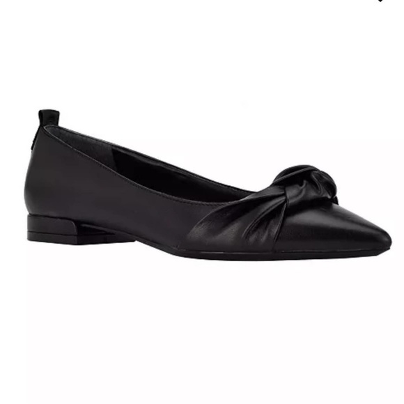 Kendy Pointed Toe Flat (Women)
Calvin Klein size 7 - Picture 2 of 4